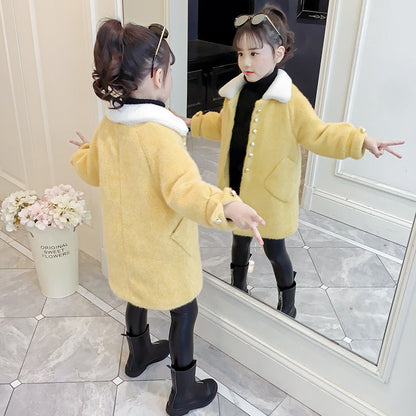 Girls woolen coat 2024 new winter thickened stylish middle and large children's new year clothes medium and long coat woolen cotton