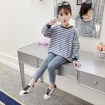 Girls T-shirt 2024 new spring and autumn long-sleeved striped T-shirt for middle and large children Korean style loose round neck top trend