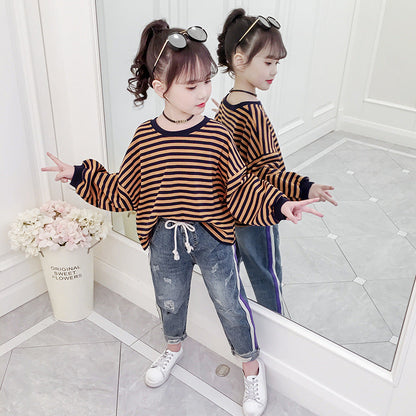 Girls T-shirt 2024 new spring and autumn long-sleeved T-shirt for middle and large children, fashionable and versatile striped bottoming shirt, round neck top