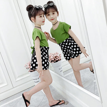 Girls shorts 2024 new summer style hot pants bud elastic cotton wide-leg pants children's shorts for big and small children