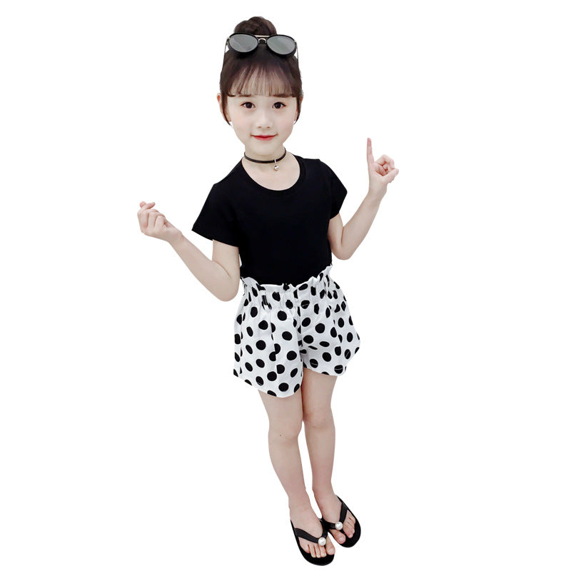 Girls shorts 2024 new summer style hot pants bud elastic cotton wide-leg pants children's shorts for big and small children