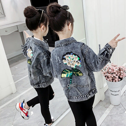 Girls denim jacket 2024 new spring and autumn children's middle and large children's stylish windbreaker medium and long cardigan top trend