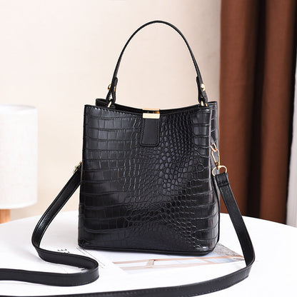 Bags 2024 autumn and winter new bags women's fashion bucket women's bag crossbody shoulder handbag one piece 