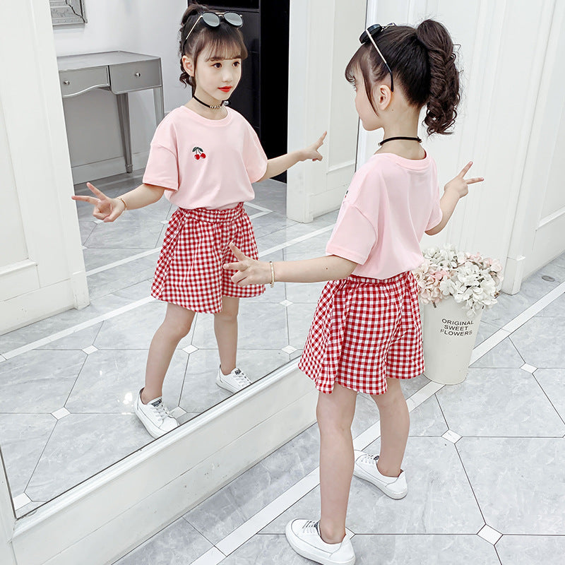 Girls suit 2024 new summer short-sleeved shorts stylish girls children's tops hot pants two-piece suit