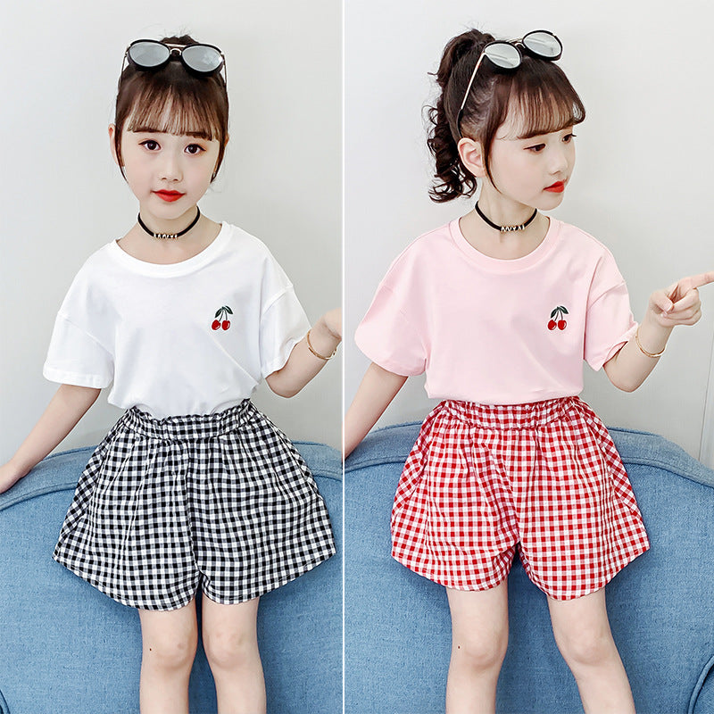 Girls suit 2024 new summer short-sleeved shorts stylish girls children's tops hot pants two-piece suit