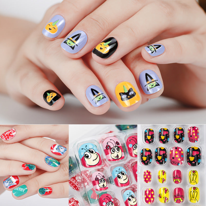 Manicure children's finished nail pieces 24 pieces of adhesive Christmas cartoon bagged wearable color nail pieces nail stickers