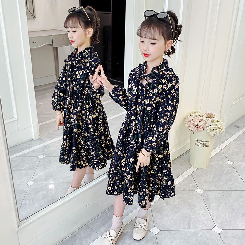 Girls long-sleeved dress 2024 new spring and autumn stylish girl floral long skirt thickened brushed lady skirt trend