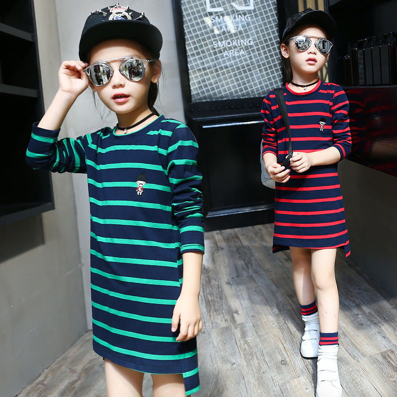 Girls T-shirt 2024 new spring and autumn long-sleeved T-shirt for small children, medium and large children, striped medium and long T-shirt bottoming top trend