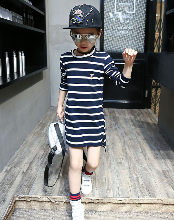 Girls T-shirt 2024 new spring and autumn long-sleeved T-shirt for small children, medium and large children, striped medium and long T-shirt bottoming top trend