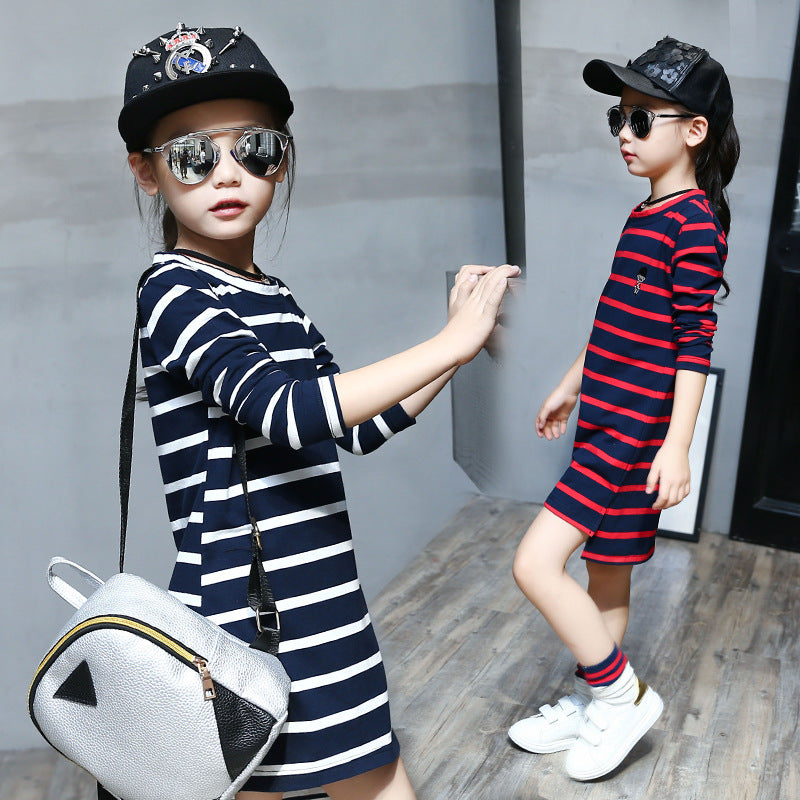 Girls T-shirt 2024 new spring and autumn long-sleeved T-shirt for small children, medium and large children, striped medium and long T-shirt bottoming top trend