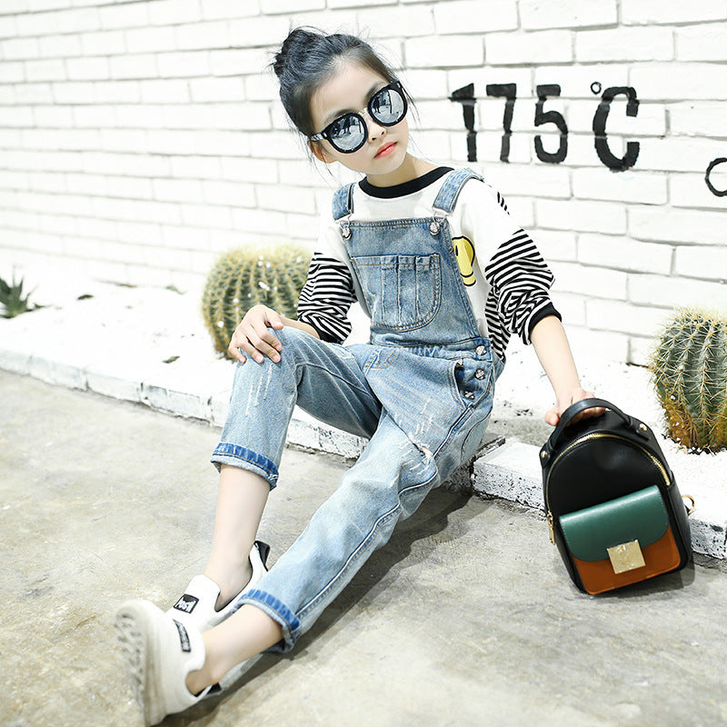 Girls denim overalls 2024 new spring and autumn children's middle and large children's fashionable overalls stylish trousers