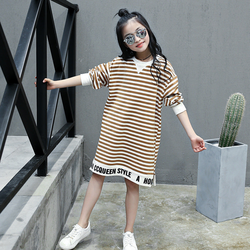 Girls long-sleeved T-shirt 2024 new spring and autumn striped bottoming top for middle and large children, fashionable children's mid-length sweatshirt