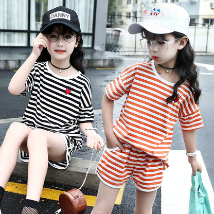 Girls suits 2024 new summer clothes fashionable and stylish children's tops and shorts loose casual two-piece suits