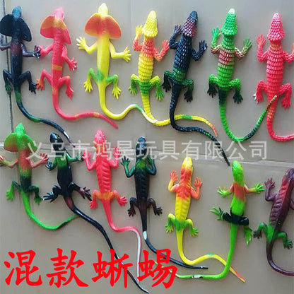 Factory direct sales of environmentally friendly trick snakes, weird simulation soft rubber snakes, new and unique toys, fake snakes, rubber snakes