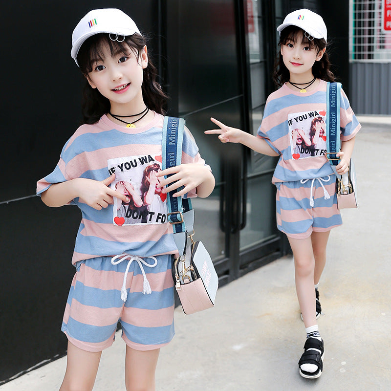 Girls suits 2024 new summer clothes fashionable and stylish children's tops and shorts loose casual two-piece suits