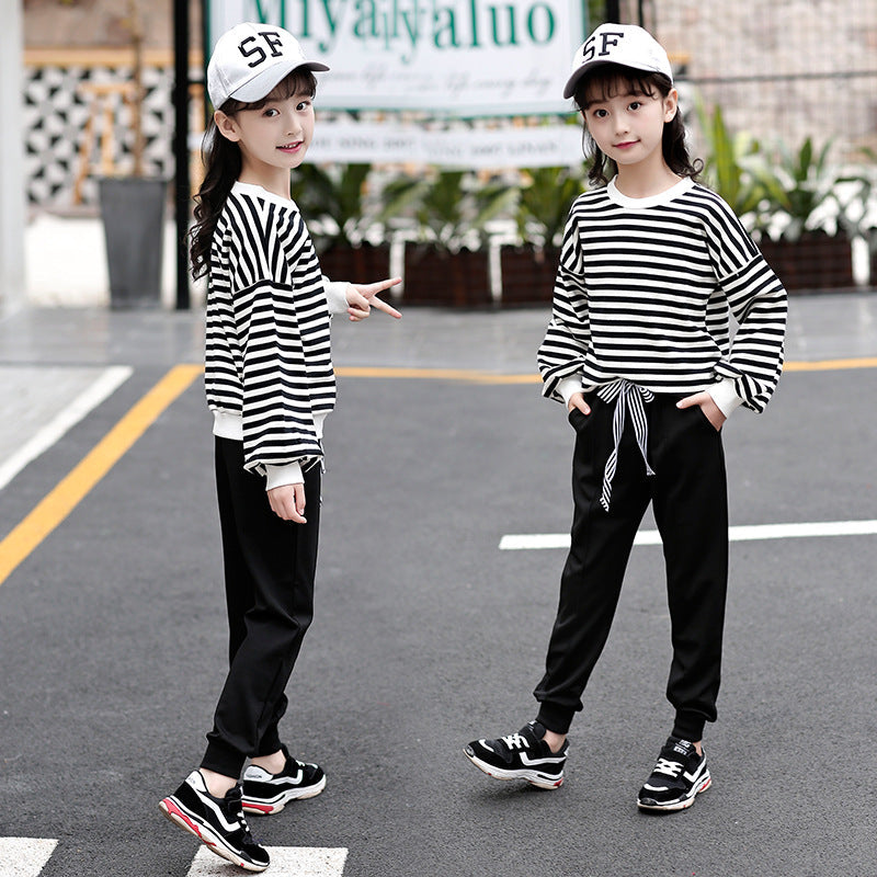 Girls suits 2024 new spring and autumn clothes for middle and large children, fashionable striped T-shirts, tops and trousers, casual two-piece suits