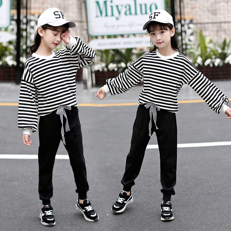 Girls suits 2024 new spring and autumn clothes for middle and large children, fashionable striped T-shirts, tops and trousers, casual two-piece suits