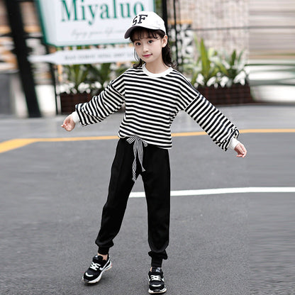 Girls suits 2024 new spring and autumn clothes for middle and large children, fashionable striped T-shirts, tops and trousers, casual two-piece suits