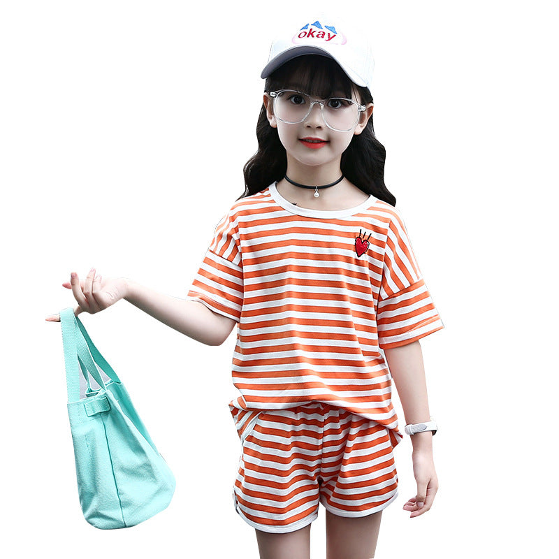 Girls suits 2024 new summer clothes fashionable and stylish children's tops and shorts loose casual two-piece suits