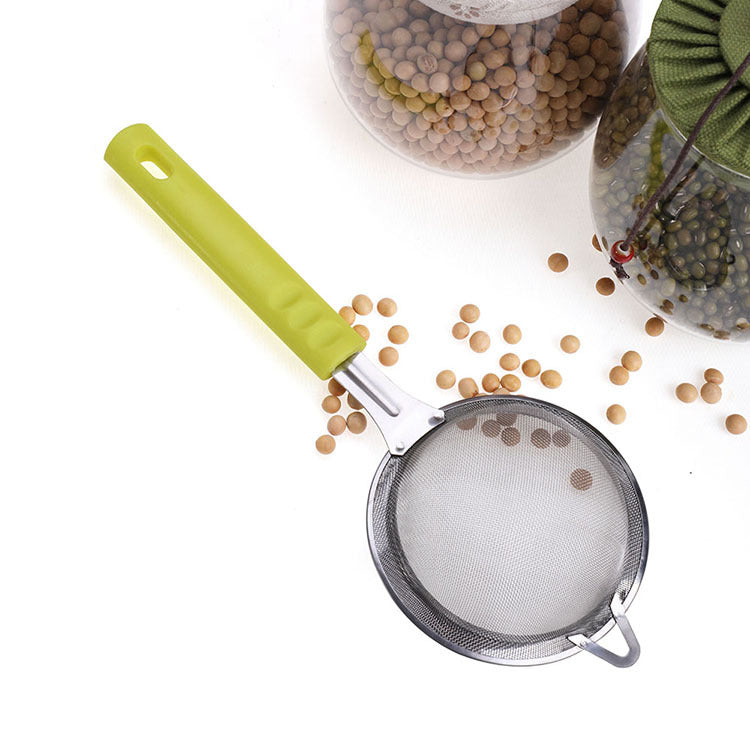 Kitchen gadgets soybean milk filter handheld flour sieve kitchen filter oil filter egg scooper spot