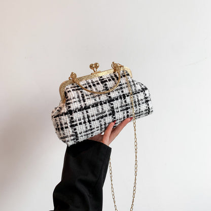 2024 autumn and winter new plaid woven fabric fashion chain trend simple casual shell bag shoulder messenger bag women's bag 