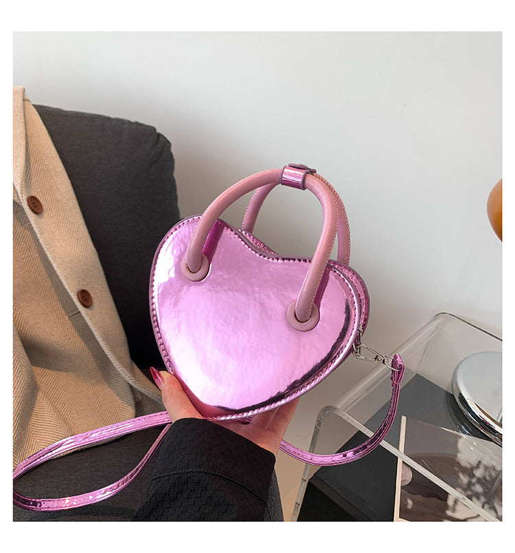 កាបូបដៃនារីថ្មីឆ្នាំ 2024 Love Mini Shoulder Bag Autumn and Winter Popular Solid Color Patent Leather Glossy Crossbody Bag 