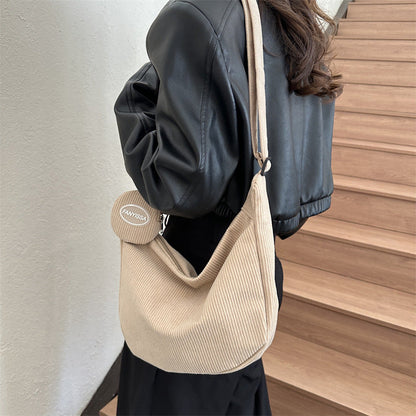 Western-style corduroy fabric women's 2024 autumn and winter new fashion women's bag textured mother-and-child bag casual shoulder crossbody dumpling bag 