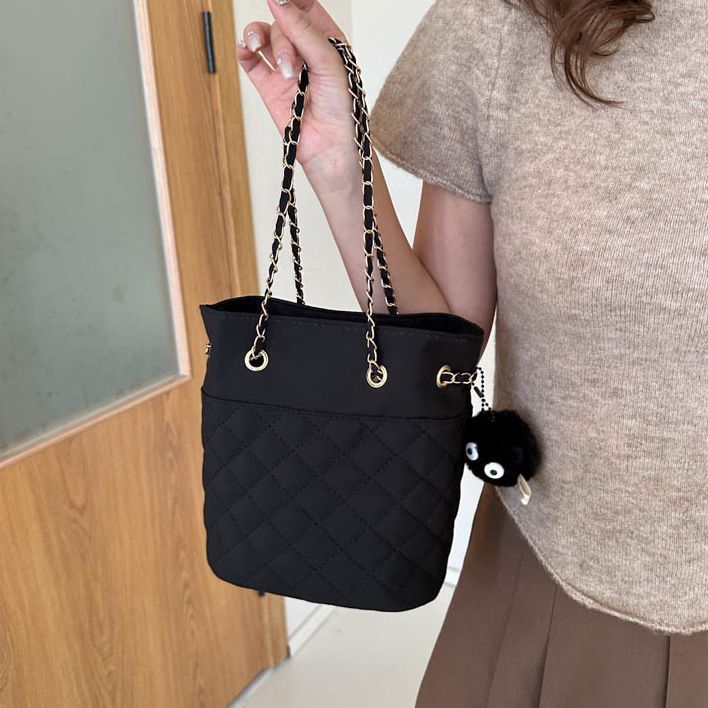 Small fresh and fashionable diamond bucket bag 2024 new style trendy simple and stylish casual bag shoulder bag messenger bag 