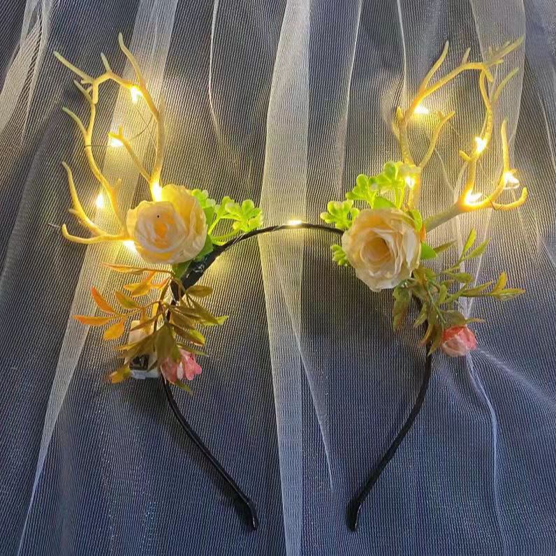 Hot sale luminous antler headband new style Christmas headband big elk flash berry flower ear headdress wholesale