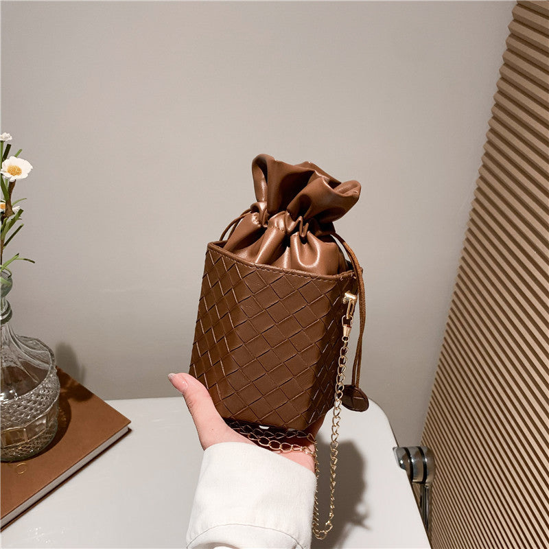 Drawstring rhombus bag women's western-style niche box bag 2024 new Korean version chain candy bag shoulder messenger bag 