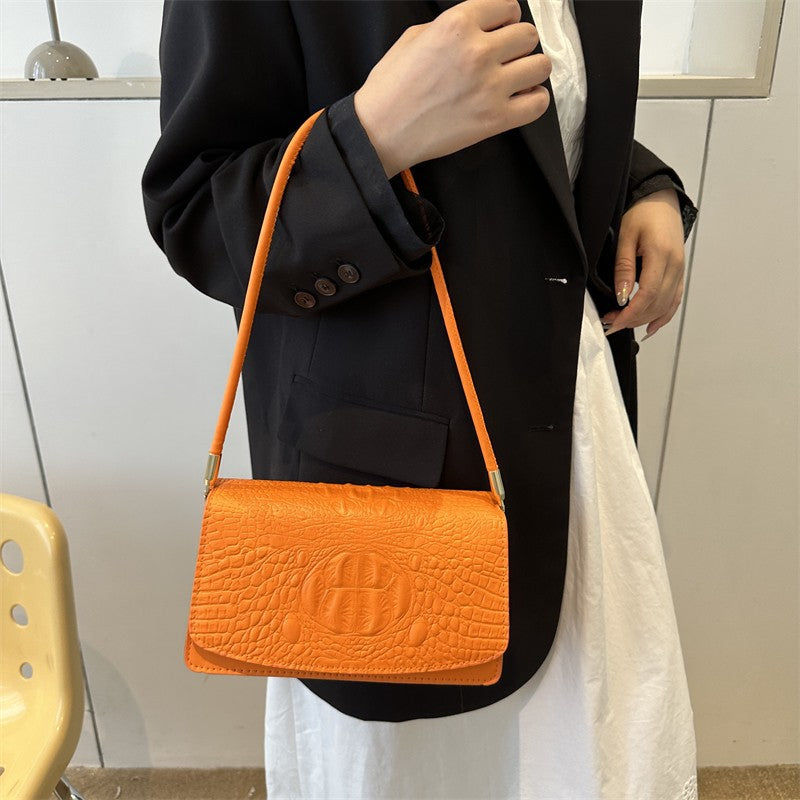 2024 autumn new style fashion baguette underarm bag simple popular women's shoulder bag casual small square women's bag 