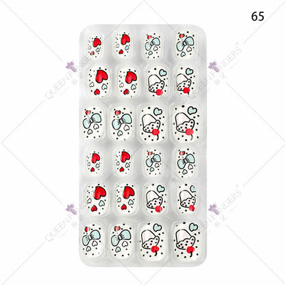 Manicure children's finished nail pieces 24 pieces of adhesive Christmas cartoon bagged wearable color nail pieces nail stickers