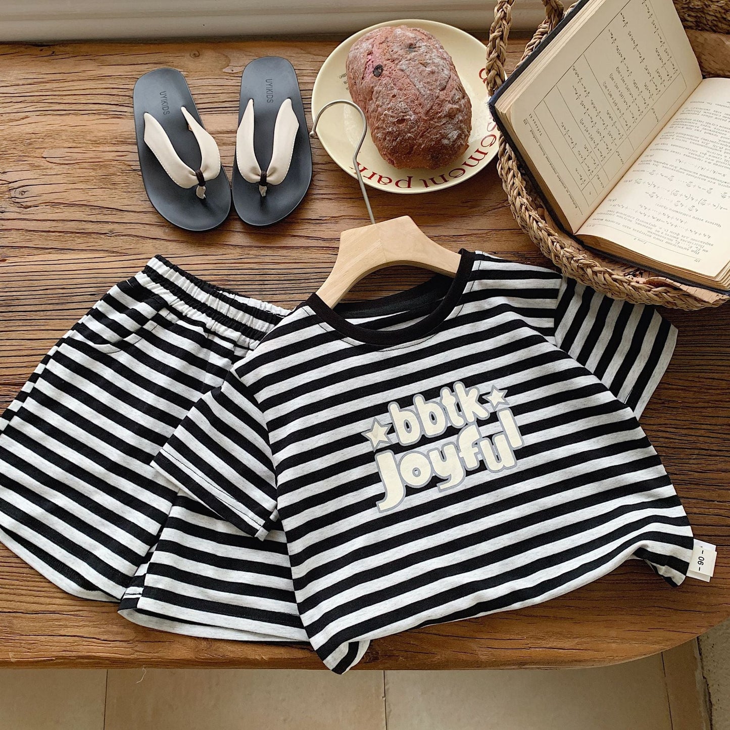 Children's suit Bangcheng 2024 summer children's clothing letter print striped short sleeve + shorts boys two-piece suit G0211