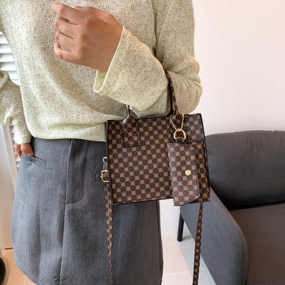 Fashion retro trend handbag 2024 autumn new three-piece messenger bag stylish casual old flower shoulder bag 