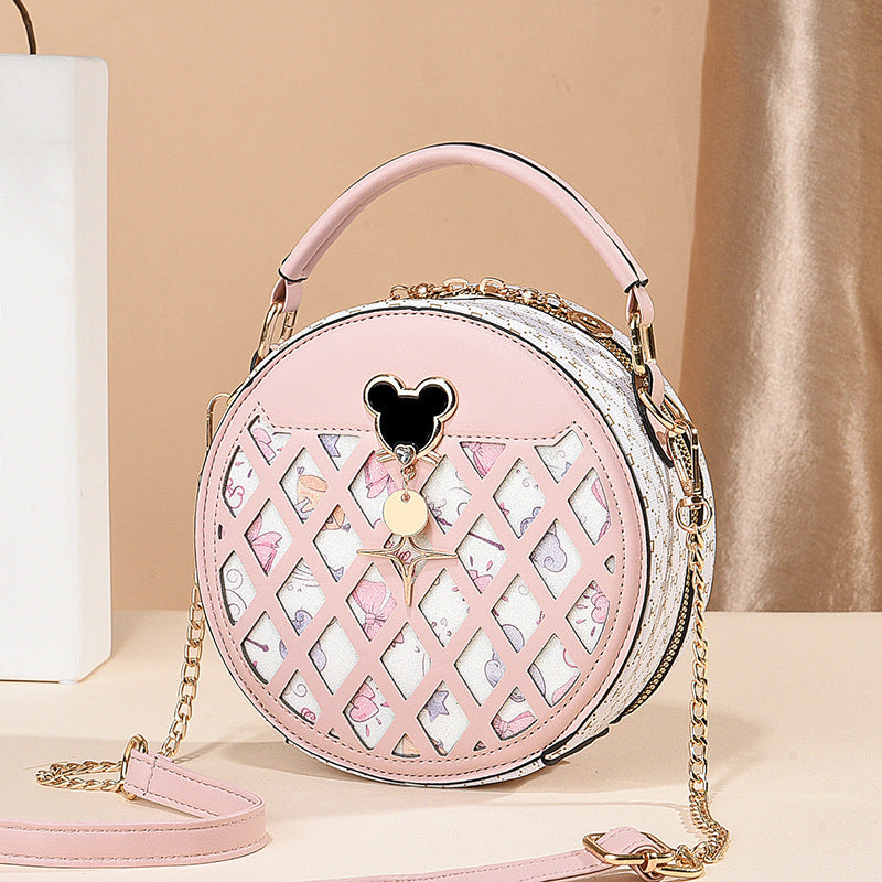 2024 autumn and winter new chain niche contrast color small round bag new hand-held shoulder crossbody bag female one piece dropshipping 