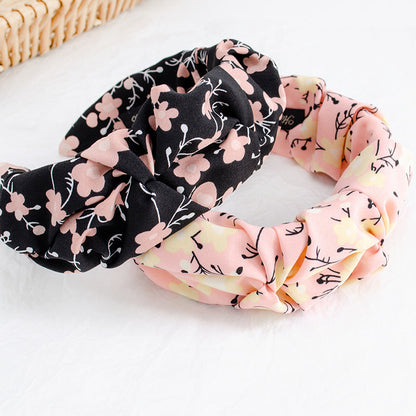 Cross-border supply of French headband for women, European and American retro pleated face wash head buckle hairpin, small floral simple daisy headband