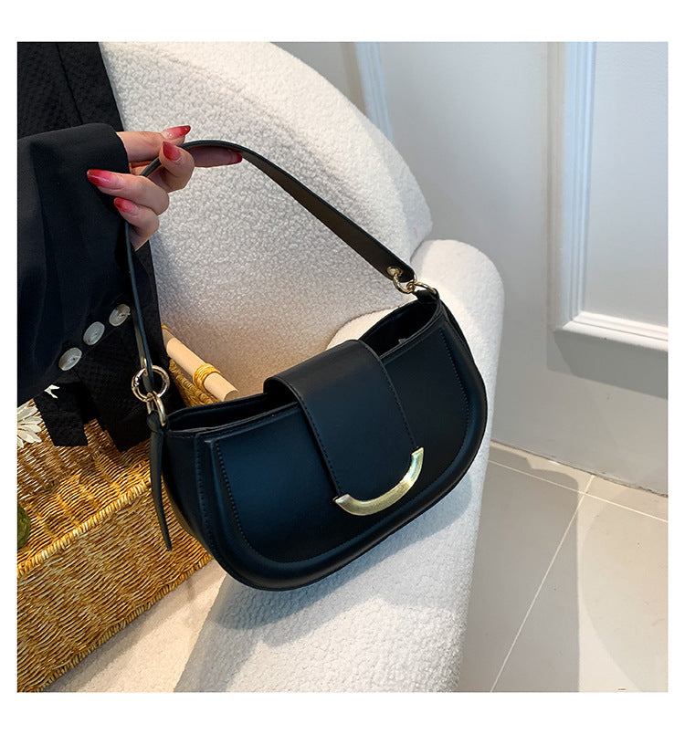 Textured women's shoulder bag 2024 new autumn and winter fashion textured shoulder underarm bag solid color textured crossbody saddle bag 