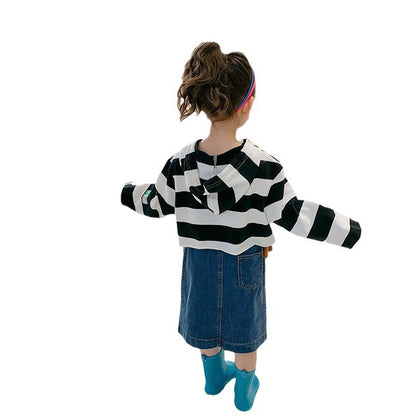 2021 Spring and Summer New Korean Version Small and Medium-sized Children's Girls Striped Short Long-sleeved Sweatshirt Fashion Hooded Sweatshirt Trend