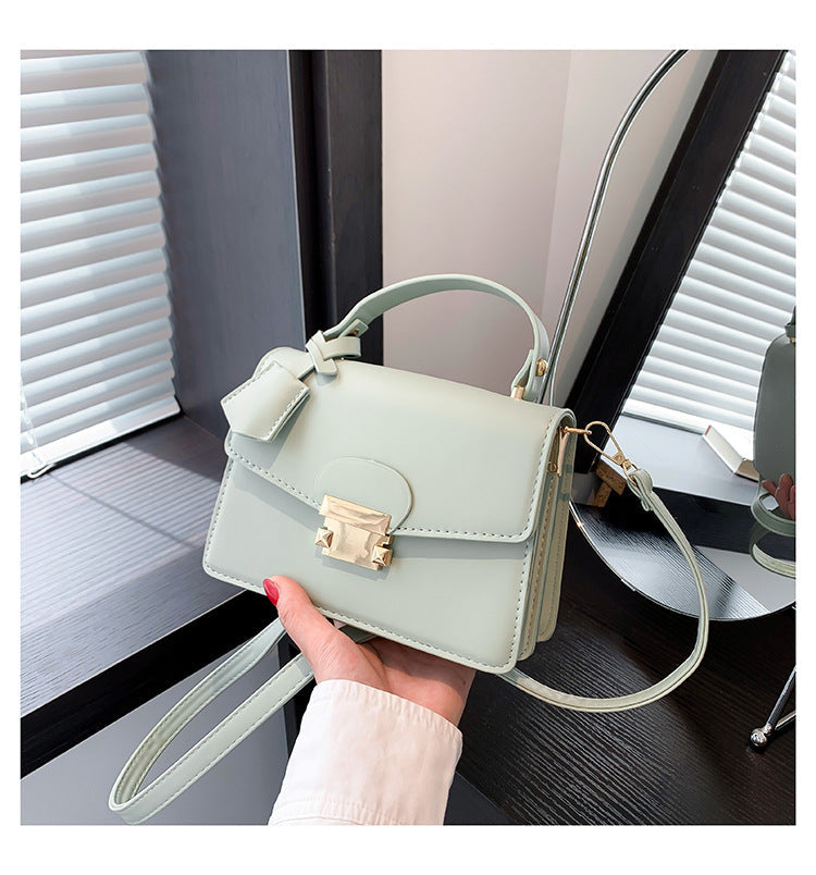 Fashion simple casual shoulder bag women 2024 autumn and winter new style trendy retro small square bag trendy casual messenger bag 