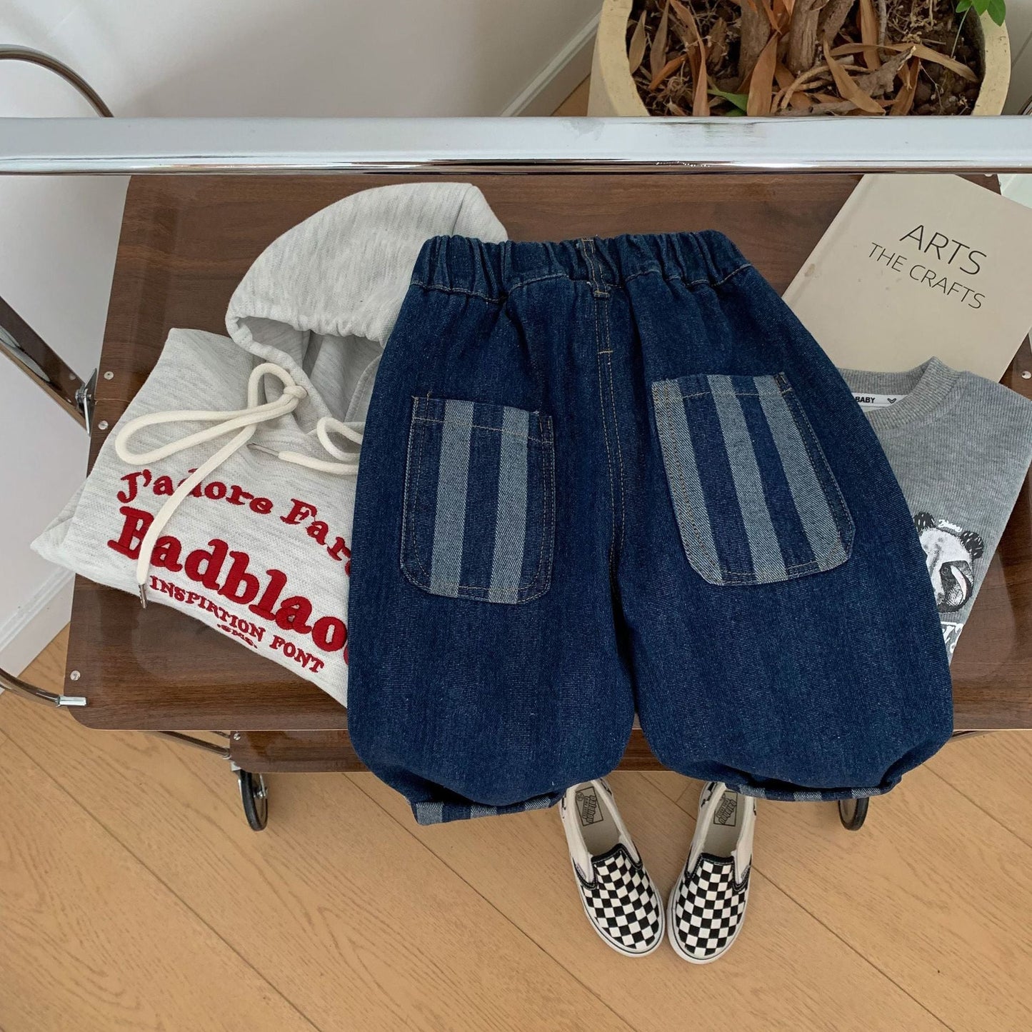 Children's trousers 2024 Bangcheng Spring Small and Medium Children's Vertical Stripe Pocket Jeans Baby Loose Casual Pants C0206