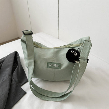 Korean ins large capacity shoulder bag female simple fashion dumpling bag girl student class commuting messenger bag 