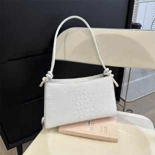 Western-style simple underarm bag women's bag 2024 autumn new fashion trend shoulder bag casual trend small square bag 