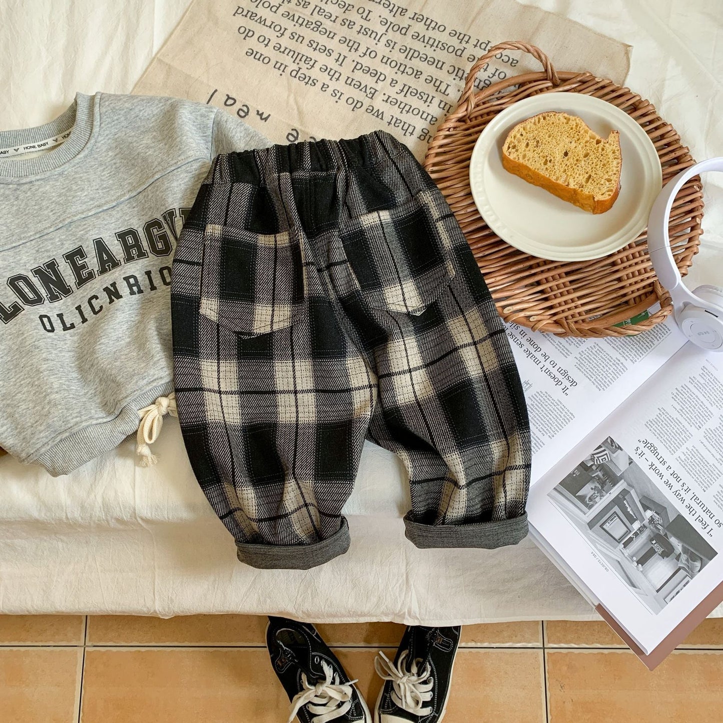 Children's trousers 2024 Bangcheng spring new boys and girls classic plaid casual pants baby versatile trousers C0333