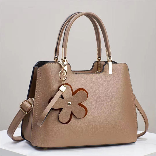 2024 bags for women autumn and winter new trend fashion flower pendant handbags large capacity shoulder crossbody bag 