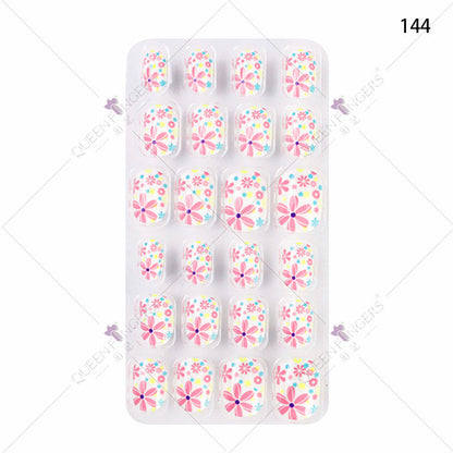 Zhifei's new finished nail pieces 24 pieces in a bag cartoon unicorn snowflake adhesive children's wear nail piece patches