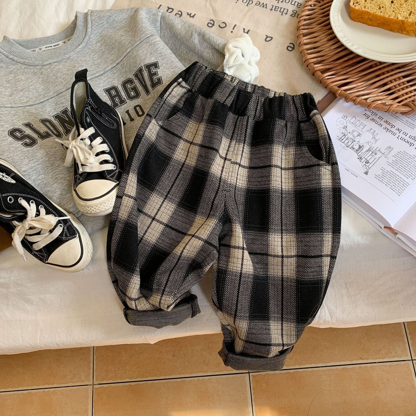 Children's trousers 2024 Bangcheng spring new boys and girls classic plaid casual pants baby versatile trousers C0333