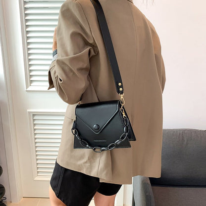 Small fresh shoulder bag 2024 autumn new fashion ins crossbody bag stylish candy color chain small square bag 