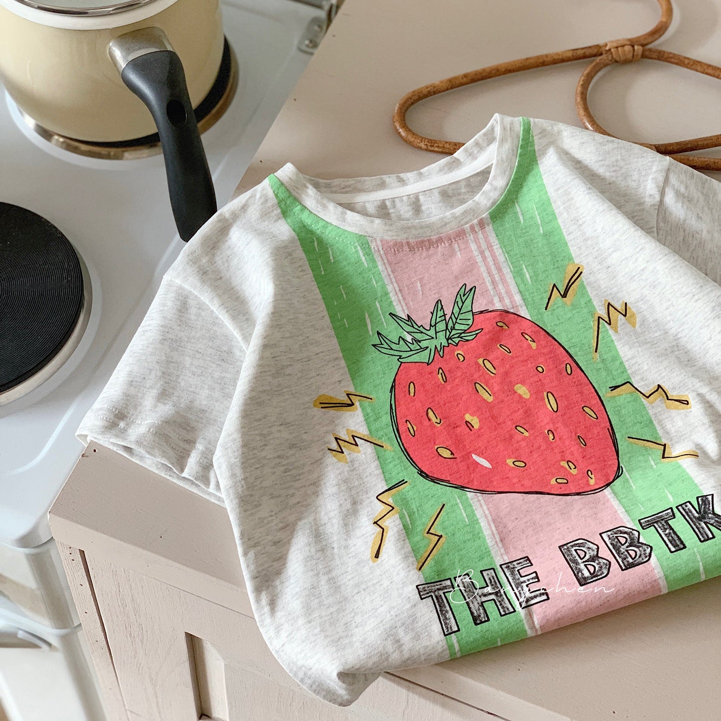 Children's T-shirt Bangcheng 2024 summer new arrival boy's big strawberry casual top children's T-shirt children's clothing short-sleeved G0188