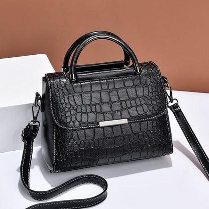 2024 autumn and winter Korean version new trend fashion middle-aged women's bag handbag retro crossbody shoulder small square bag one piece 