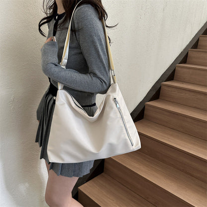 Portable commuter fashion large capacity bag for women 2024 autumn and winter new fashion travel bag high quality shoulder bag 